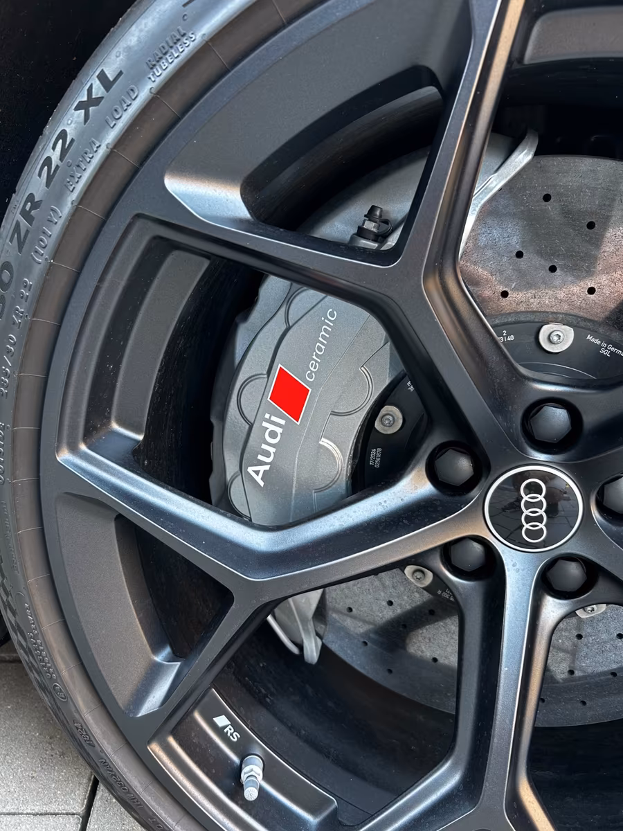 Audi RS6 Performance — keramiska bromsar
