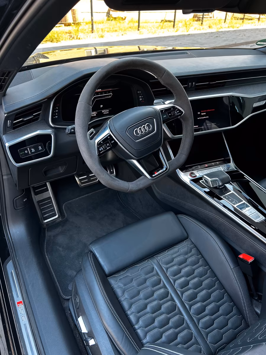 Audi RS6 Performance — interiör i Nappa/Alcantara